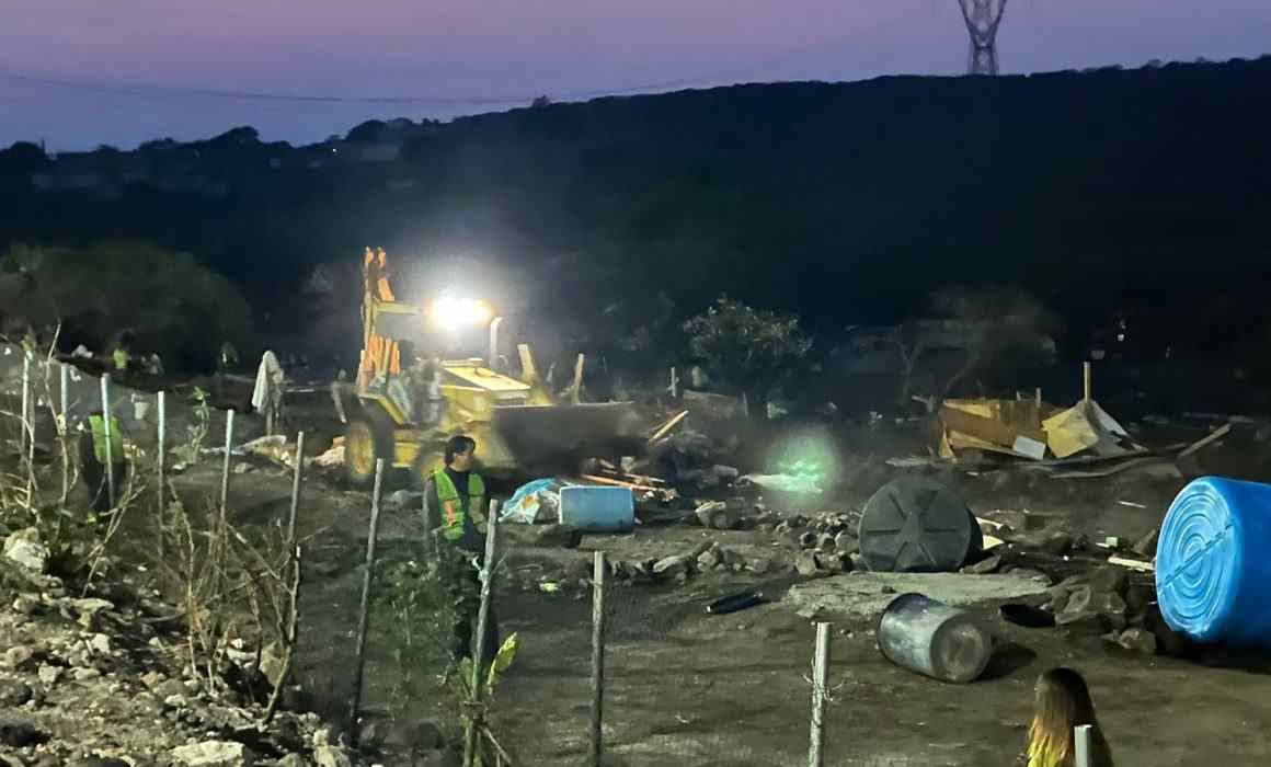 Retiran asentamiento irregular en Constituyentes Oriente