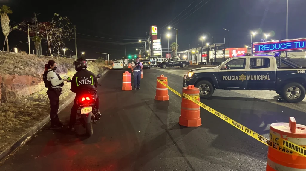 Operativo de alcoholímetro de la policía en Querétaro