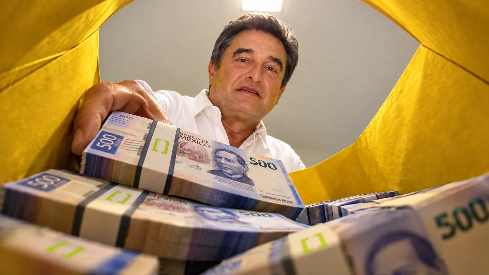 El señor de los sobres busca diputación chiapaneca