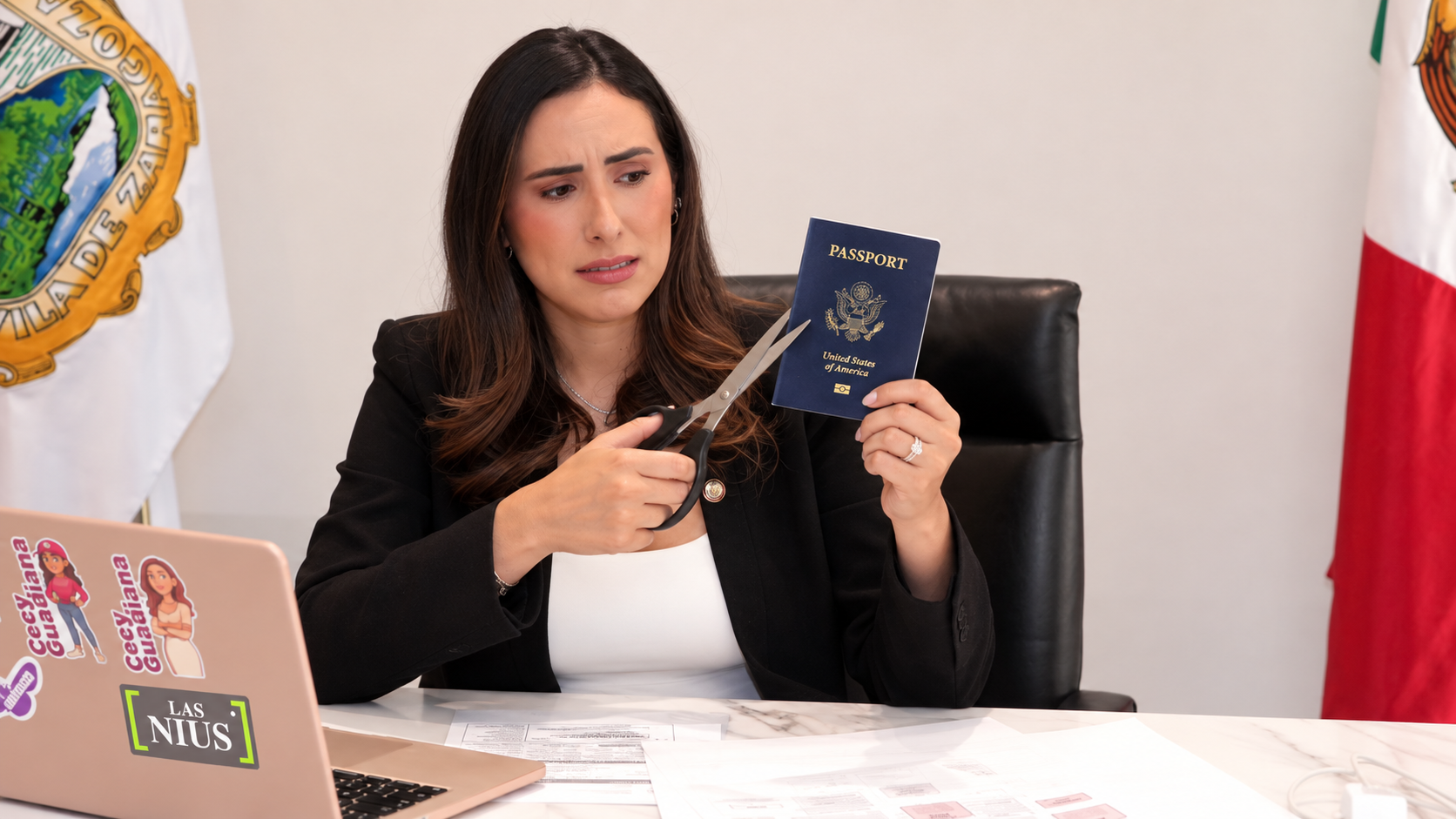 Senadora morenista rechaza soltar su codiciado pasaporte gringo